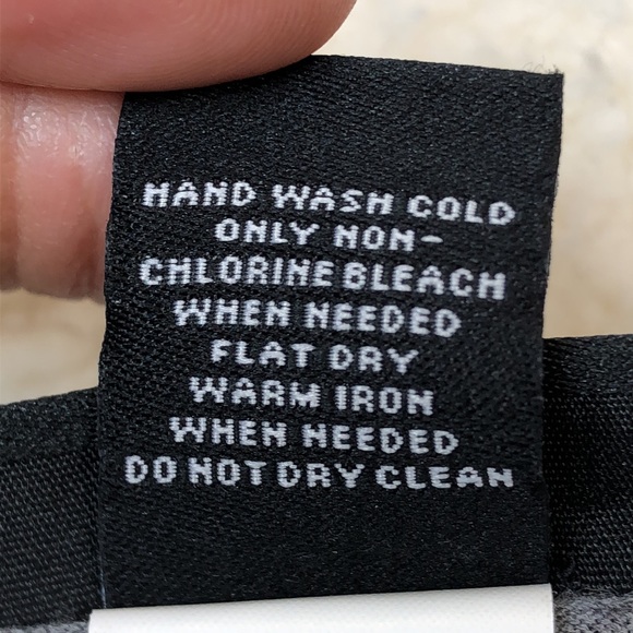 Torrid Womens Black Floral Sheer Inset Tank Top SIZE 2 2X - Picture 3 of 8